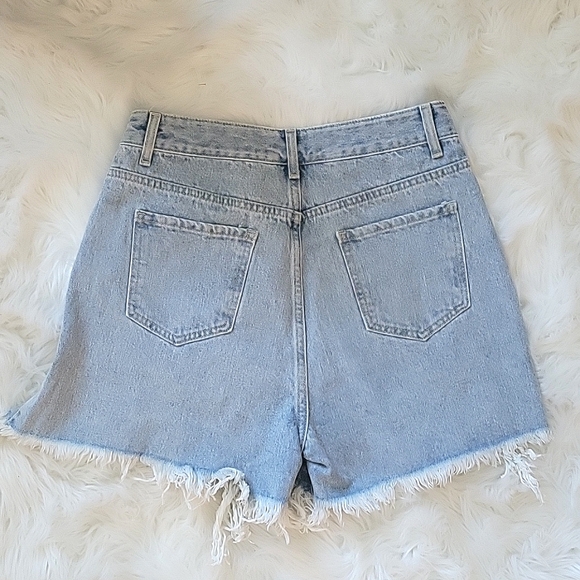 High Rise Jean Shorts Rhinestone Pockets Rough Edge Cut Off Distressed Shorts M - Picture 15 of 15